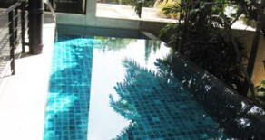 FOR RENT Exclusive House in a Compound with private swimming pool at Ekamai near BTS 3 MIN