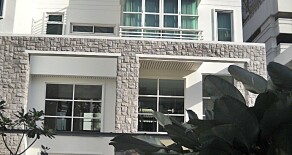 FOR RENT Single House with pool& Nice decorated  in compound at sukhumvit 2 min to BTS Prompong station