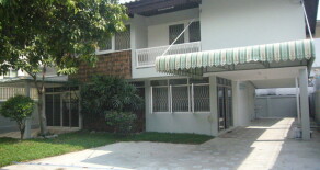 FOR RENT Single House at Sukhumvit71 size 100 sqw. price 48,000 baht for business&residence