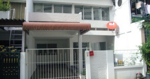 FOR RENT Town house 2 storey at Sukhumvit30