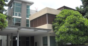 For Rent&Sale Single house at Phattanakarn Road 4 beds 100 Sq.w.