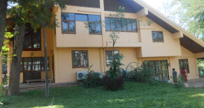 For Rent Big Single house with swimming pool at Sathon road 600 sq.w.