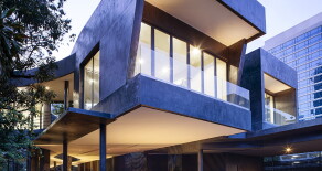 Rent Exculsive Single house with pool at Sukhumvit26 for business spa, office and residence near BTS