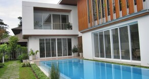 For rent Brand new Single house with private pool at Sukhumvit 4beds 350 sq.w. near BTS